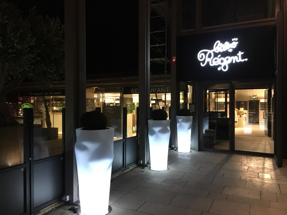 enseigne-caisson lumineuse bistro régent Niort