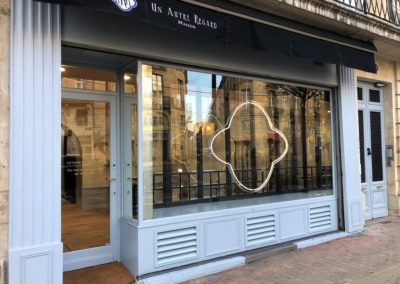 Néon personnalisé pour "Un autre Regard", opticien à Bordeaux